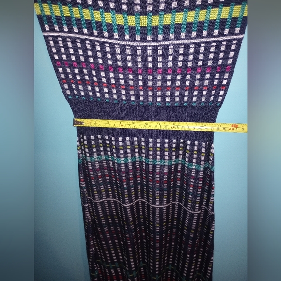 Laundry by Shelli Segal multi colored form fitting  knit dress in size Small - Picture 10 of 10